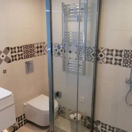 Superb Beach Front Flat, Down Town