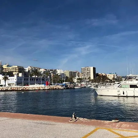 Superb Beach Front Flat, Down Town Apartment
